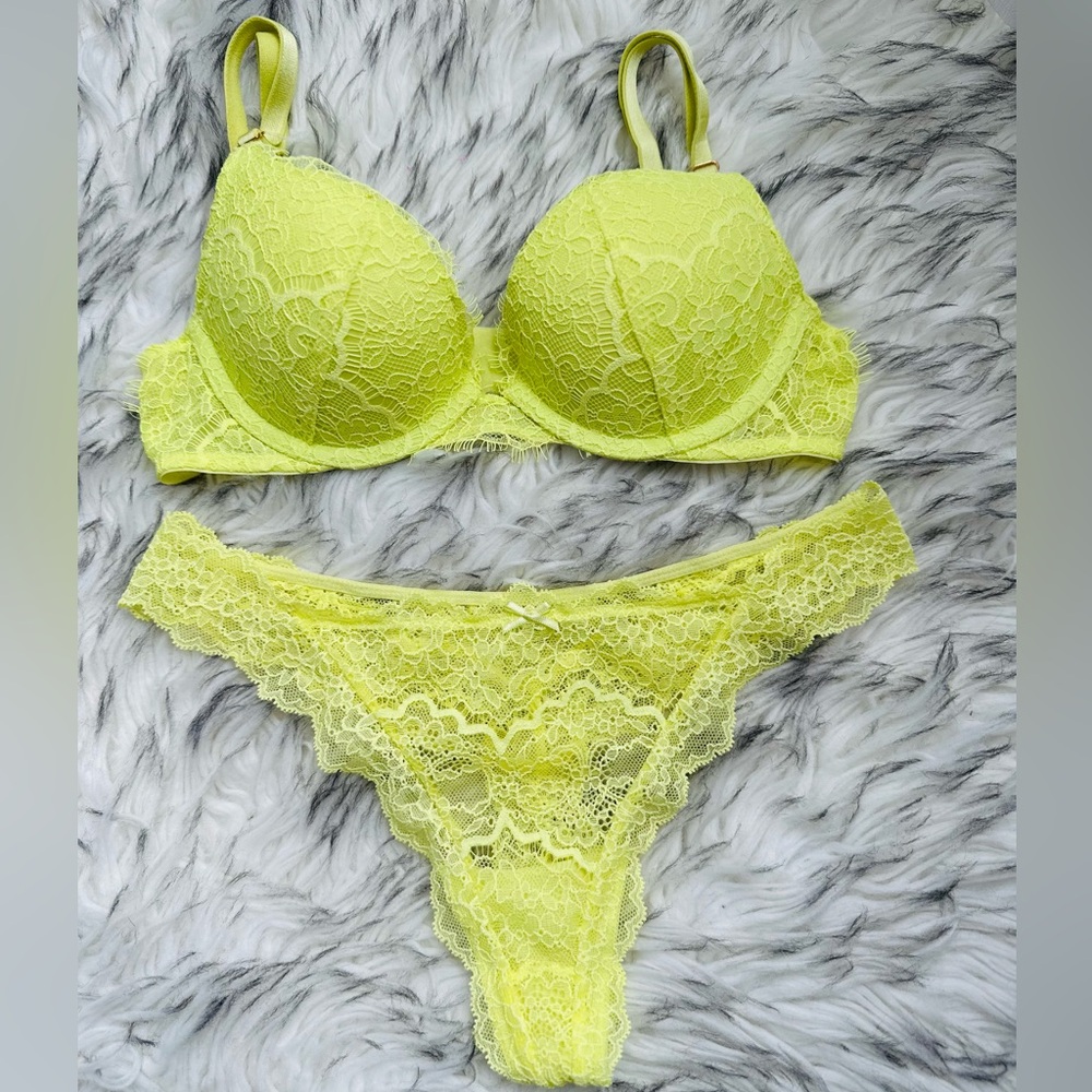 victoria’s Secret Lingerie Set